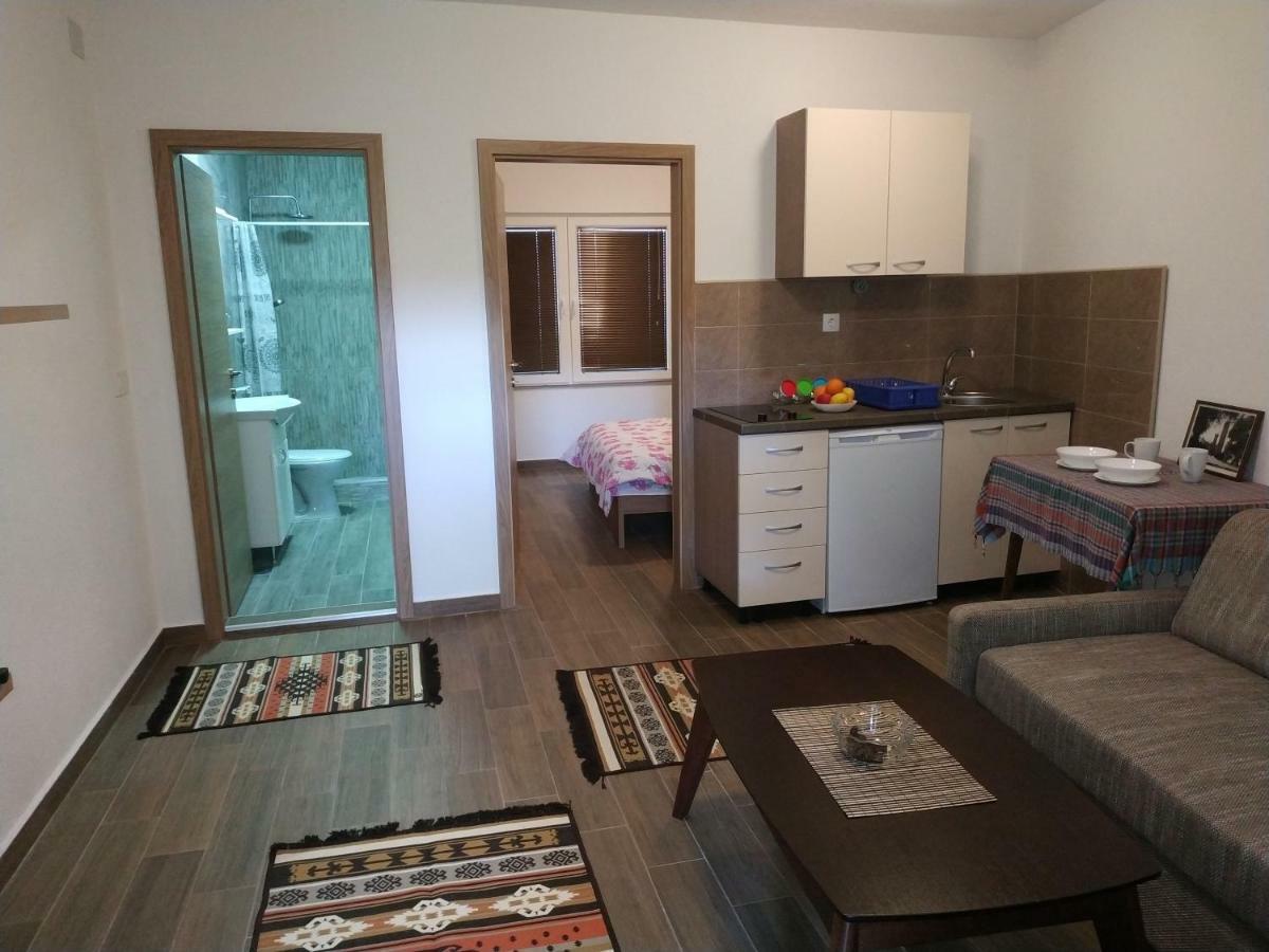 At George'S Apartments Охрид Экстерьер фото